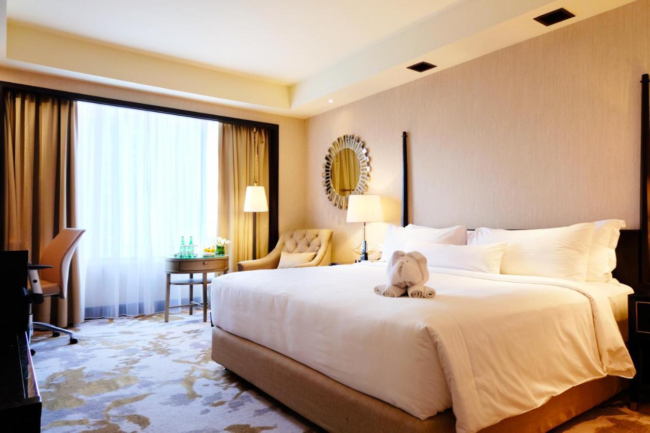 Ayana Midplaza Jakarta Exterior photo