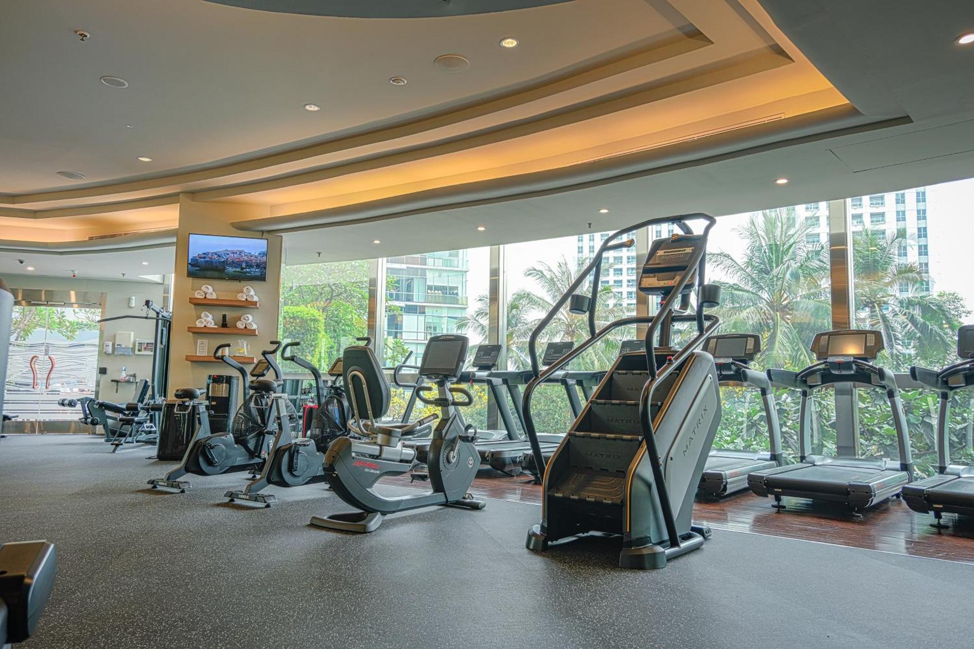Ayana Midplaza Jakarta Exterior photo
