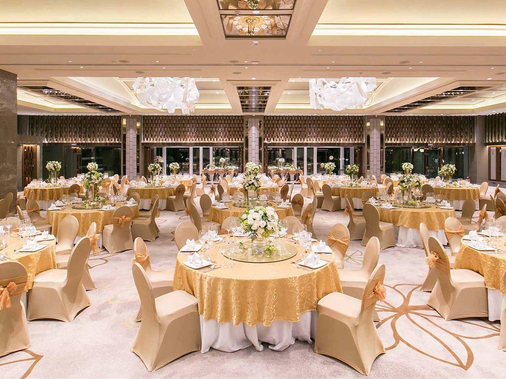 Ayana Midplaza Jakarta Exterior photo
